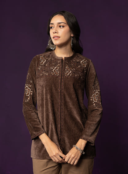 Side view of Aabharana Vintage Chandbaali in pure silver with vintage detailing