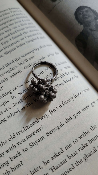 Side view of Baawri Vintage Ring in pure silver with vintage detailing