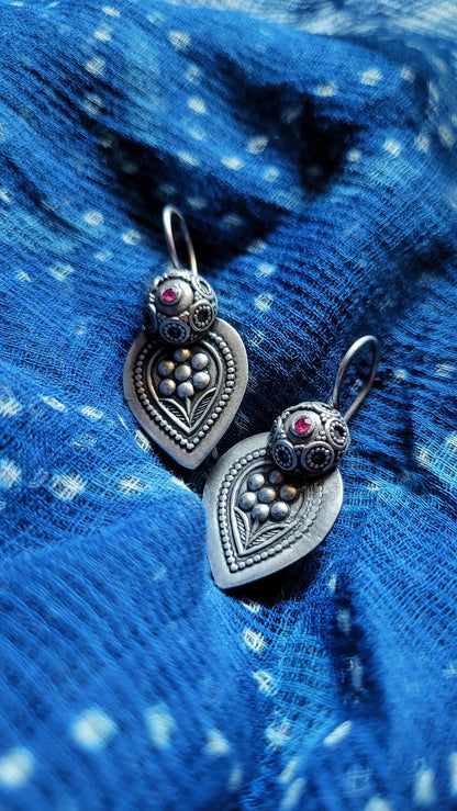 Anuga Vintage Earrings in pure silver with vintage detailing