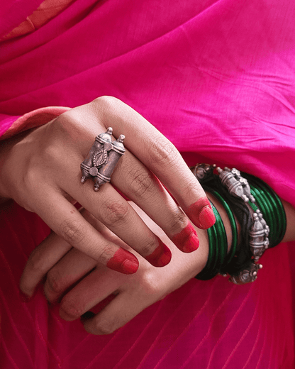Side view of Aravind Vintage Ring in pure silver with vintage detailing