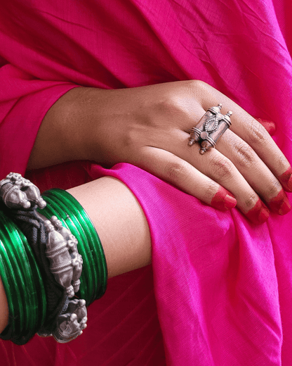 Side view of Aravind Vintage Ring in pure silver with vintage detailing