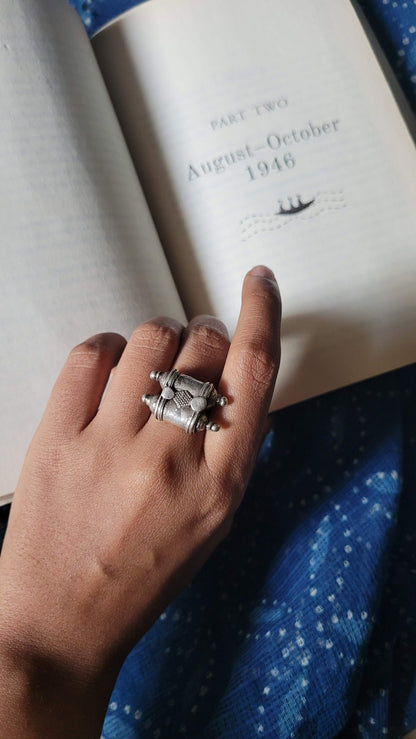 Side view of Aravind Vintage Ring in pure silver with vintage detailing