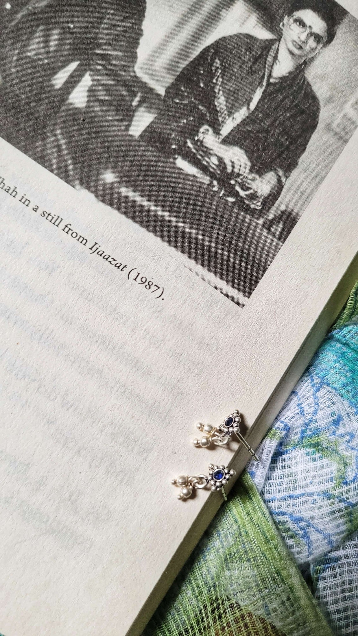 Athenia Studs in pure silver with handcrafted detailing