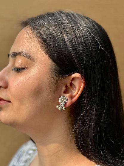 Badki Vintage Earrings in pure silver with vintage detailing