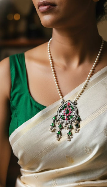 Bandhanwar Pendant in pure silver with handcrafted detailing