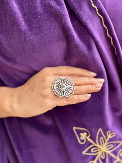 Side view of Chakravarti Ring in pure silver with rava detailing