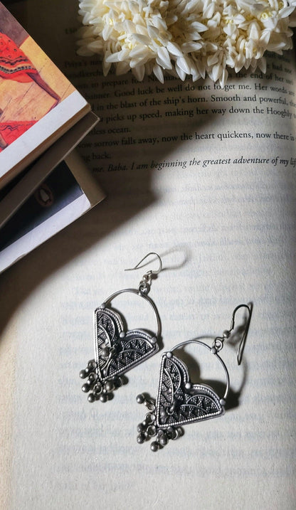 Side view of Charvi Earrings in pure silver with handcrafted detailing
