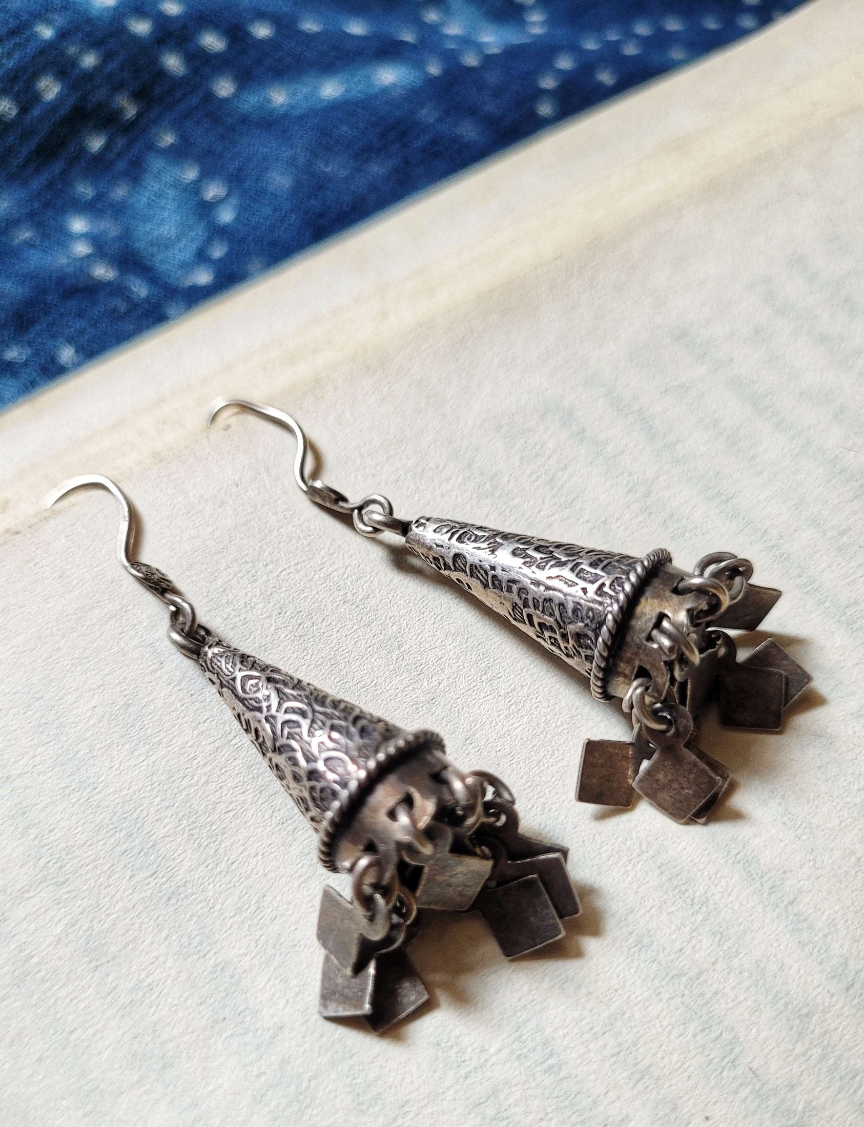Dhaara Earrings