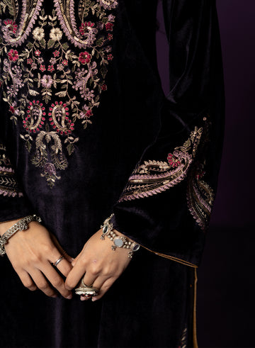 Dhruvnanda Kada in pure silver with handcrafted detailing