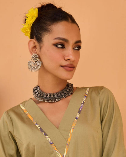 Hayat Necklace in pure silver with handcrafted detailing