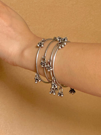 Side view of Anjana Bangles in pure silver with handcrafted detailing
