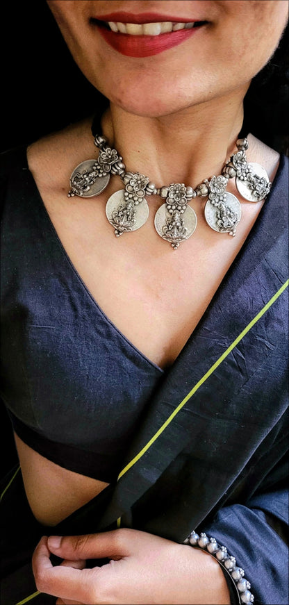 Side view of Indira Vintage Necklace in pure silver with vintage detailing