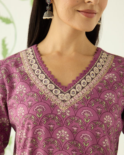 Side view of Kaalratri Jhumka in pure silver with handcrafted detailing