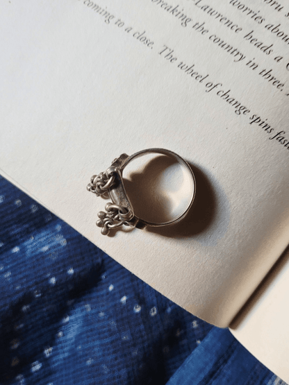 Side view of Kaushalya Vintage Ring (Gulaabi) in pure silver with vintage detailing