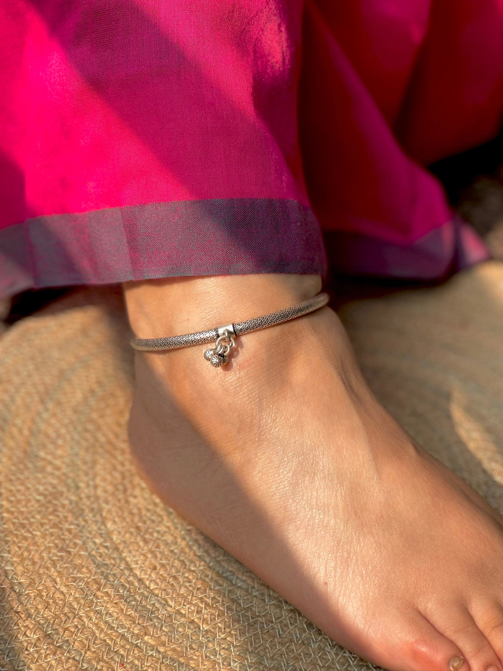 Manushi Leg Kada in pure silver with handcrafted detailing