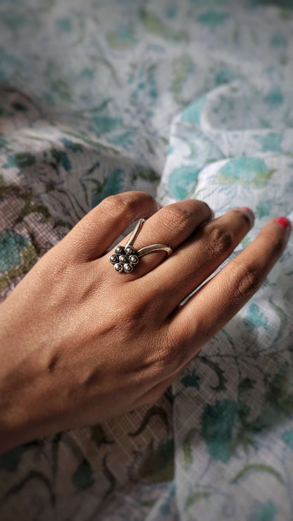 Maulsari Vanki Ring in pure silver with handcrafted detailing