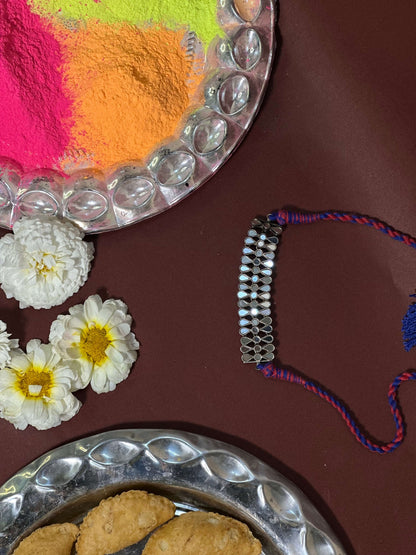Side view of Nishchhal Choker in pure silver with handcrafted detailing