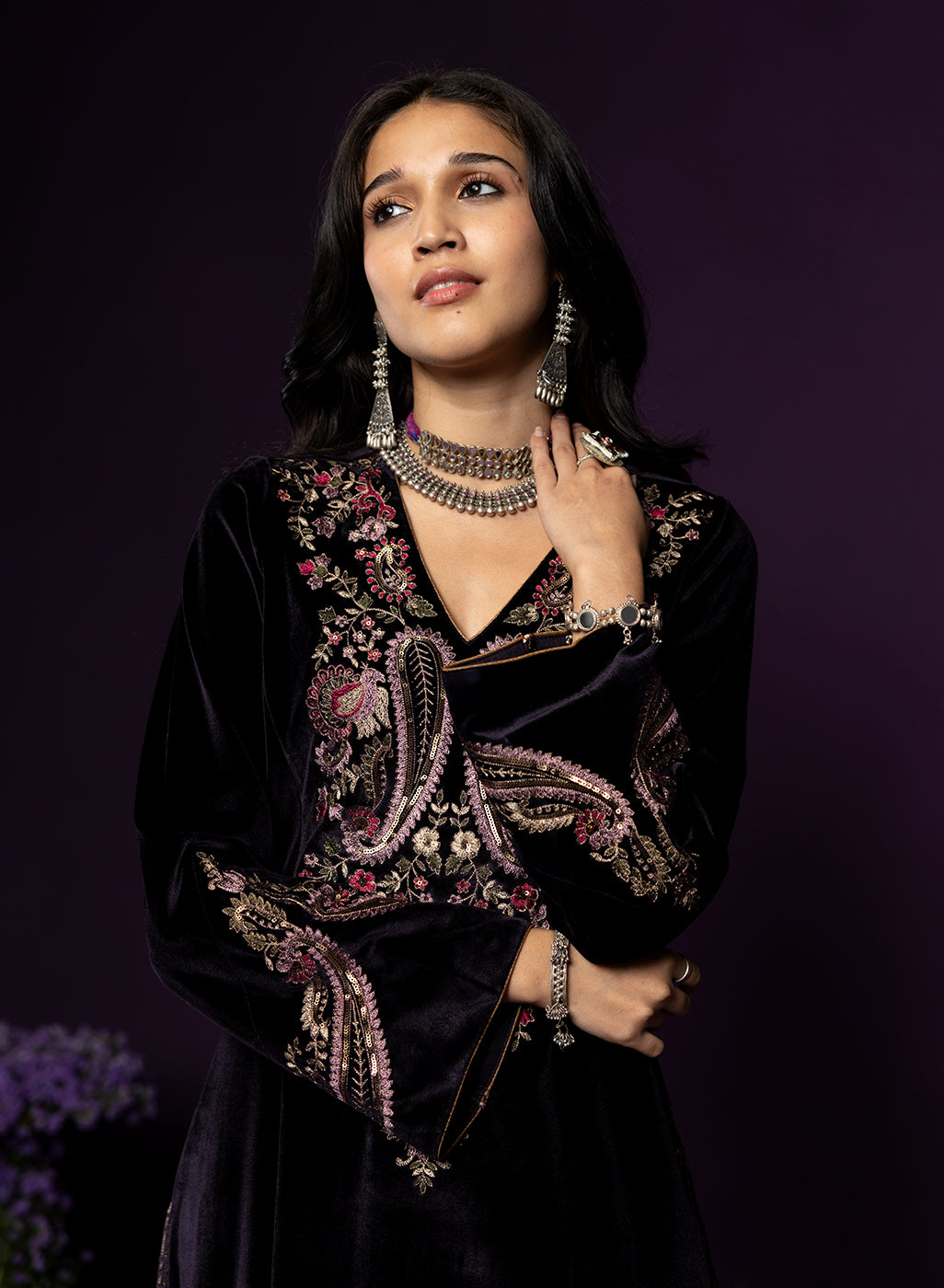 Side view of Nishchhal Choker in pure silver with handcrafted detailing