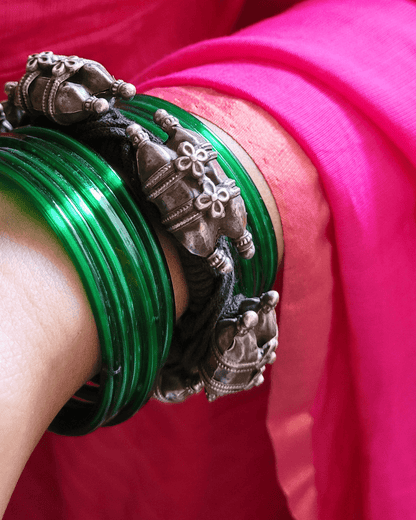 Side view of Parveen Vintage Paunchi/Bracelet in pure silver with vintage detailing