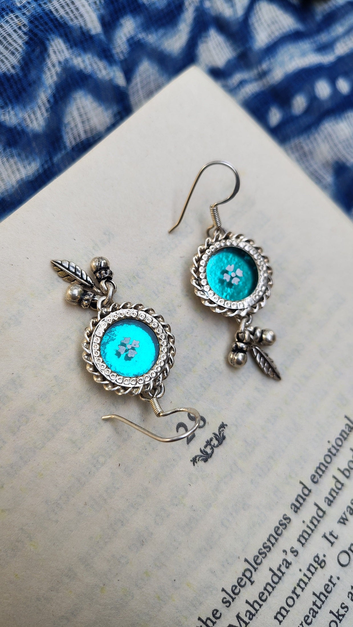 Sadabahaar Jewelry 92.5 Hallmark  Silver Handpainted Foil Glass Earrings for Women Teal