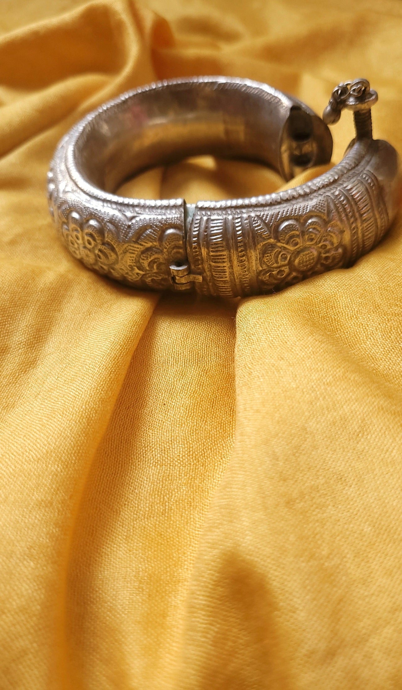 Prashasti Vintage Kada in pure silver with vintage detailing