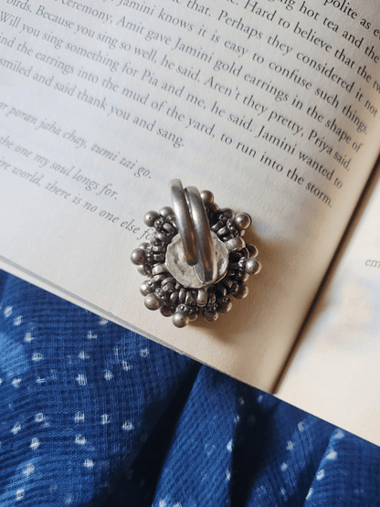 Side view of Ramya Vintage Ring in pure silver with vintage detailing