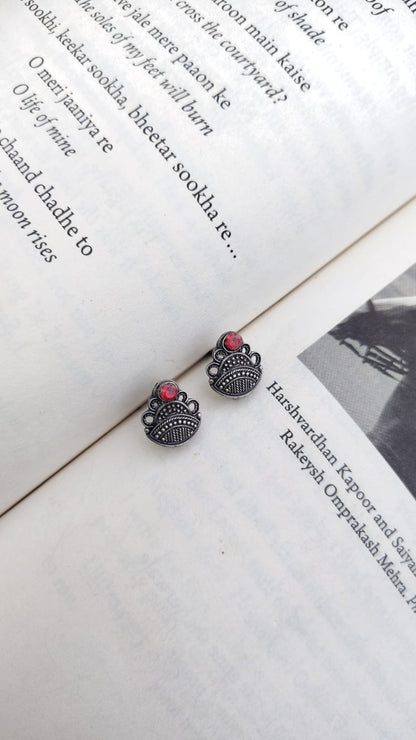 Sadabahaar Jewelry 92.5 hallmark silver mini stud earrings temple shikhara rava work red stone daily wear minimalist - side view