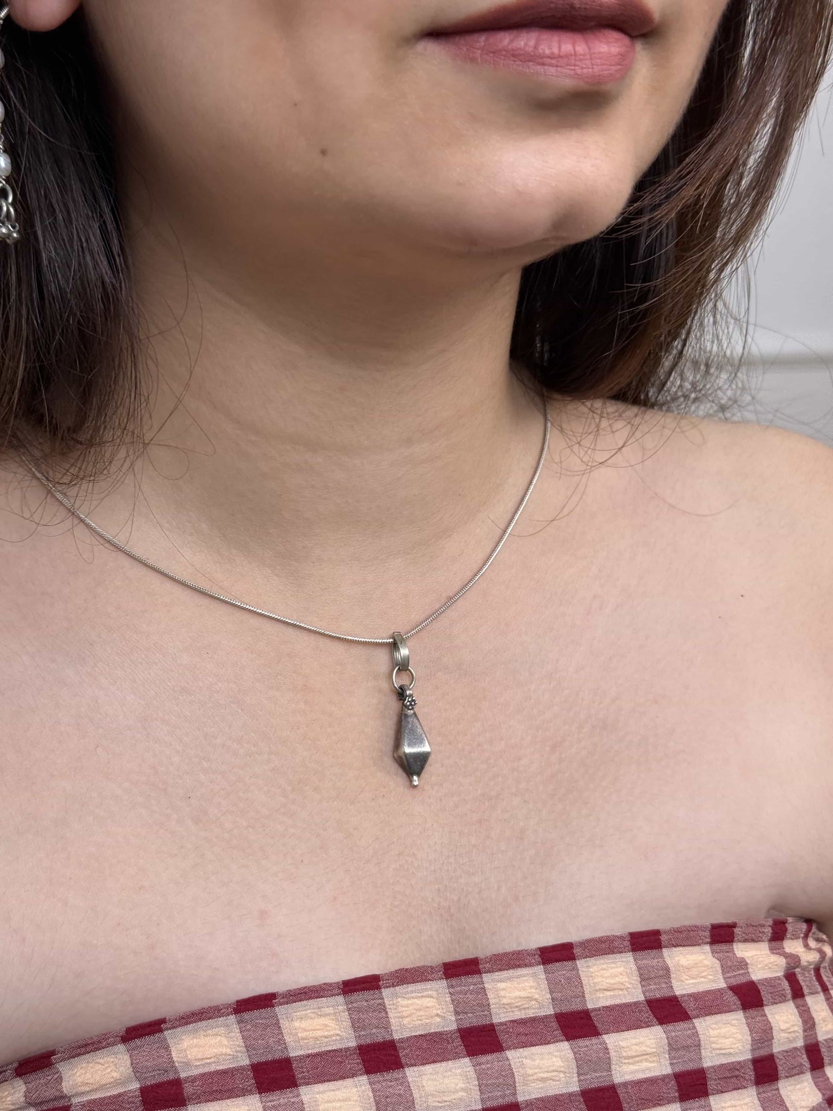 Sadabahaar Jewelry 92.5 hallmark silver minimalist geometric quadrilateral pendant contemporary chic daily wear