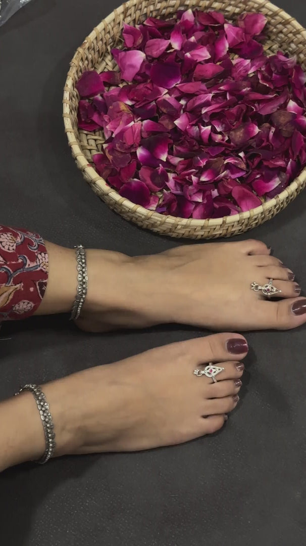 Urooj Anklets