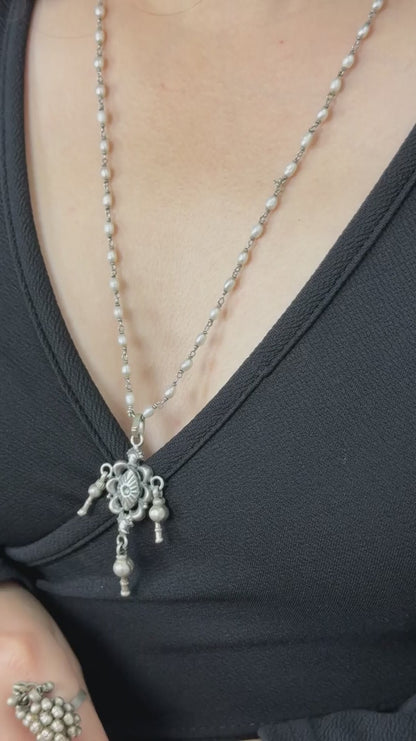 Sadabahaar Jewelry 92.5 hallmark silver contemporary oyster-inspired pendant lightweight minimalist design - video