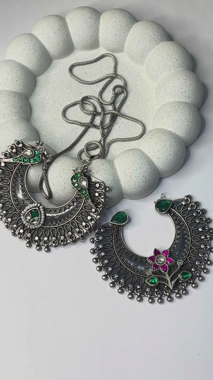 Ishq Pendant